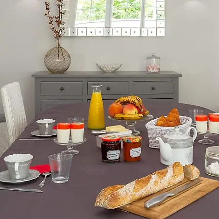 Oda ve Kahvaltı La Belle Vie 2*